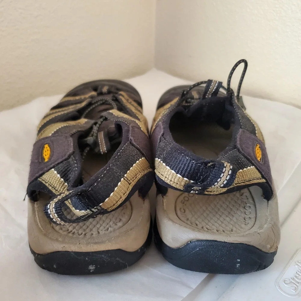 Keen Newport H2 Mens Sandals Black Olive Green Waterproof Hiking Shoes Size 9.5